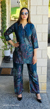 Load image into Gallery viewer, Peacock blue gaji silk coordset