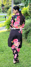 Load image into Gallery viewer, Black floral beauty