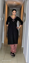Load image into Gallery viewer, Black and Maroon kurta set