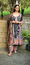 Load image into Gallery viewer, Black Pakistani frock suit