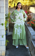 Load image into Gallery viewer, Pista green A line set