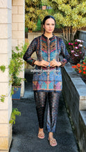 Load image into Gallery viewer, sabyasachi inspired premium velvet ccoordset
