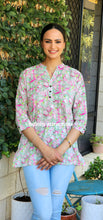 Load image into Gallery viewer, Mint &amp; pink kurti
