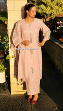 Load image into Gallery viewer, Lilac pink pant suit
