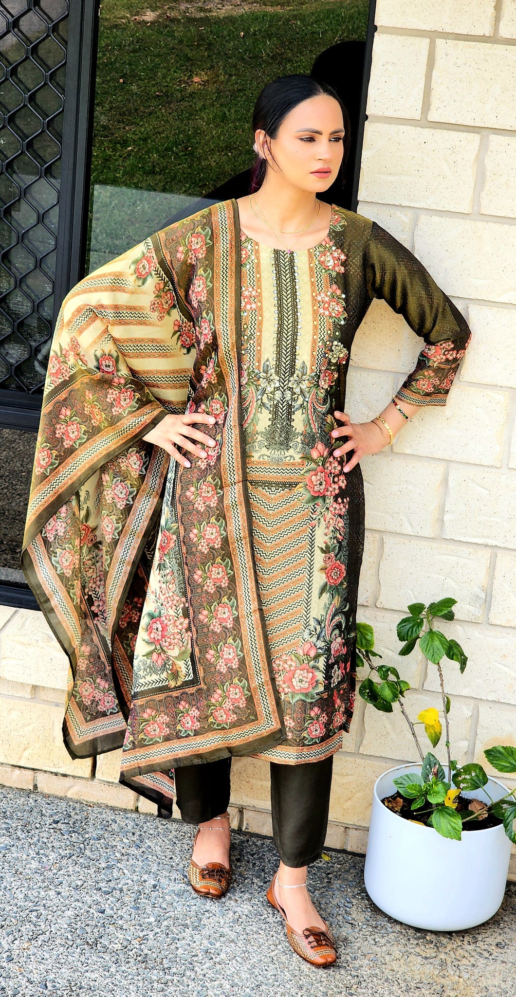 Mehndi shimmer suit