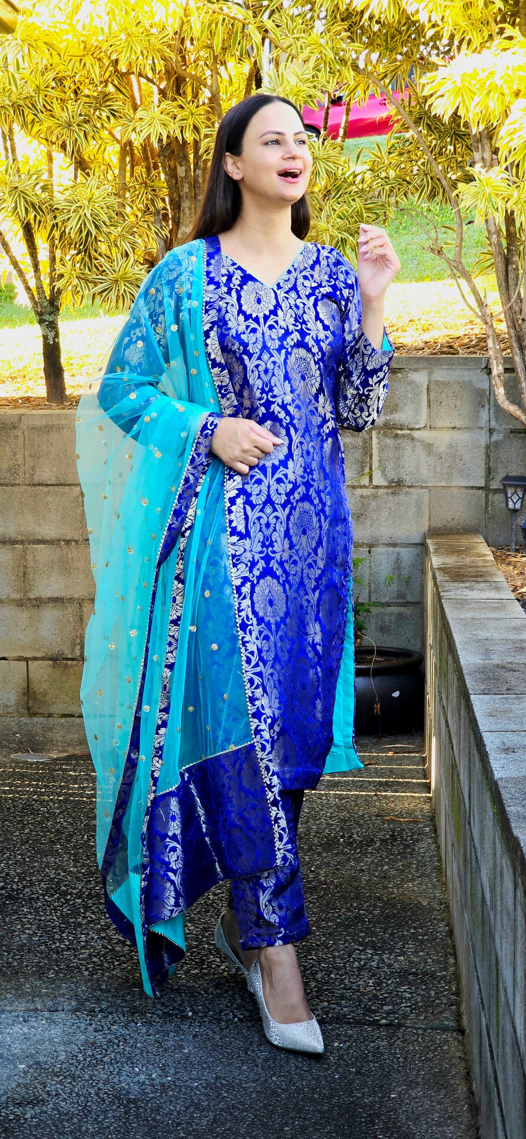 Kheen khab Royal suit