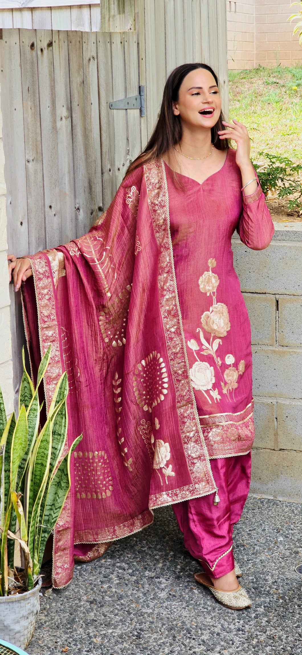 Falsa crushed tissue salwar suit