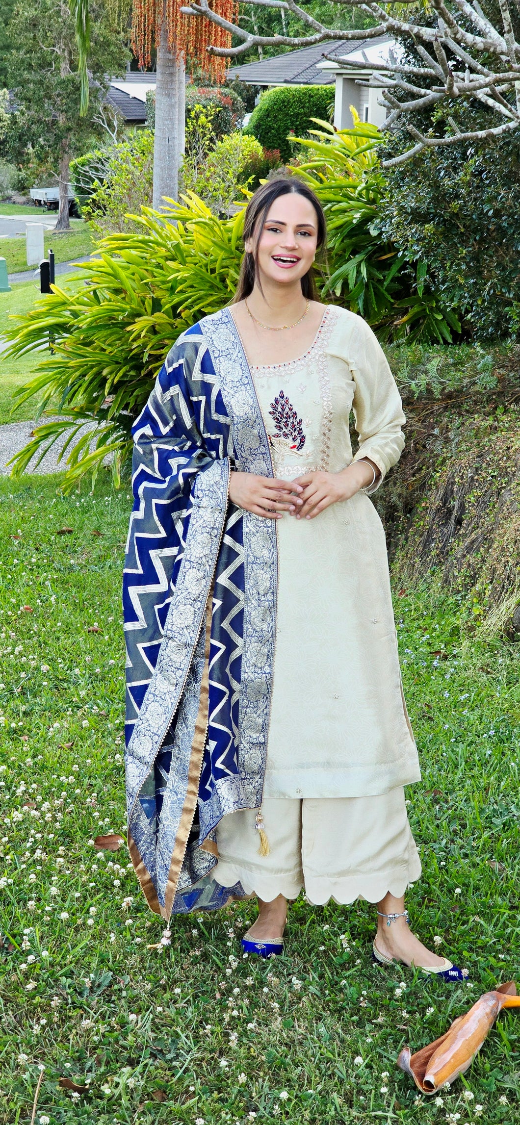 Self silk designer pant suit