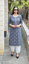 Load image into Gallery viewer, Blue kurta only
