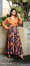 Load image into Gallery viewer, Rust blue 2 piece full flare skirt set
