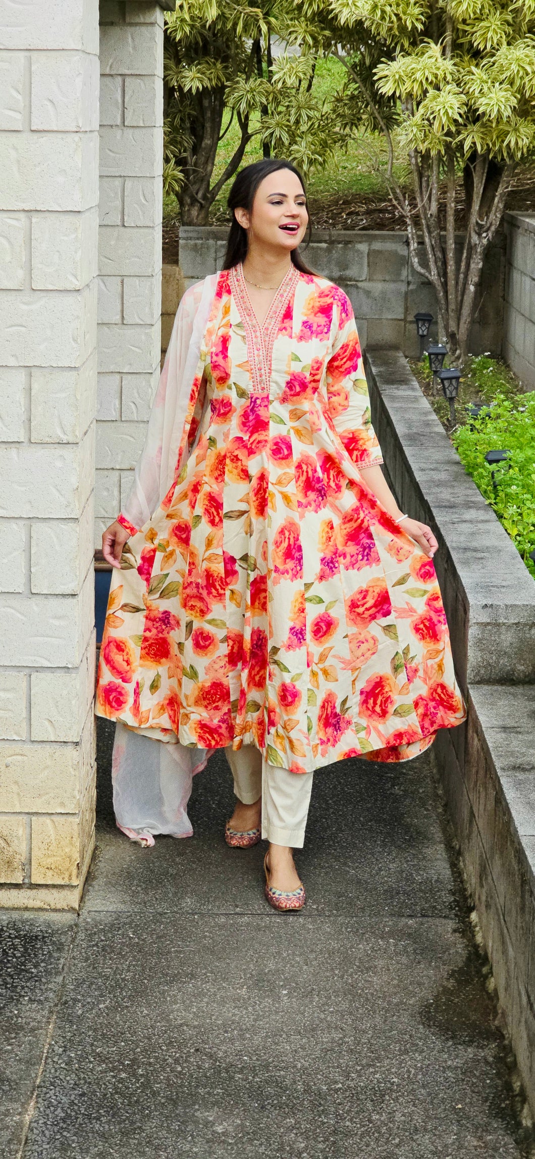 OFF WHITE ANARKALI