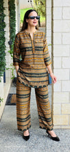 Load image into Gallery viewer, Musturd green gaji silk coordset
