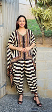 Load image into Gallery viewer, Designer Samosa salwar kaftan set
