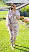 Load image into Gallery viewer, Floral pink pure cotton suit
